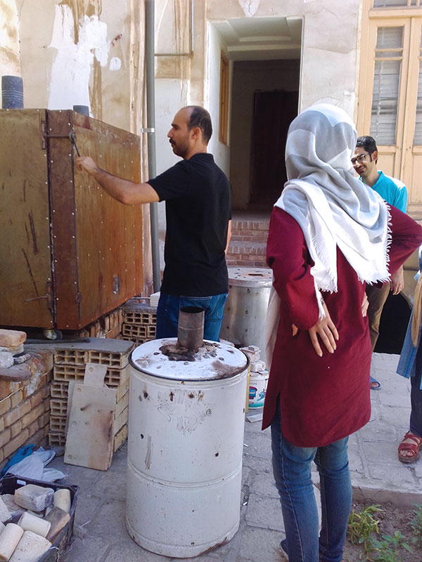 5 Students at Kashan University maintain their own studios and often find ways to construct their own kilns in their homes and apartments. 