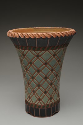 Douglas McDowell, Green Leaf Planter #23, 11 in. (28 cm) in height, red stoneware, underglaze, cone 6 glaze, fired to cone 6 in oxidation, 2020. /ican/portfolio/mcdowell-douglas/ 