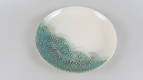 Dinner plate with hexagon flower pattern, 10 3/8 in. (26 cm) in diameter, wheel-thrown porcelain, fired to cone 6 in an electric kiln, 2019.