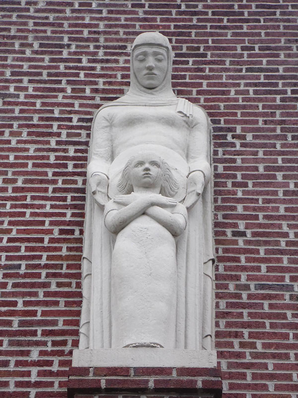 1 Caroline Risque Janis’ Madonna & Child, 12 ft. (3.6 m) in height, cast stone, 1934. Located at St. Mary’s Catholic Church, Helen, Arkansas.