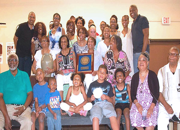 4 Photo of the descendants of David Drake, taken by David Mack at Drake’s induction into the South Carolina Hall of Fame in Edgefield, South Carolina, July 9, 2016.