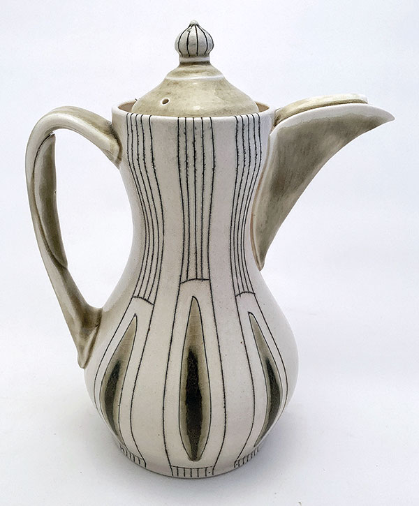 4 Lorna Meaden’s lidded pitcher, 9 in. (23 cm) in height, soda-fired porcelain, 2020.