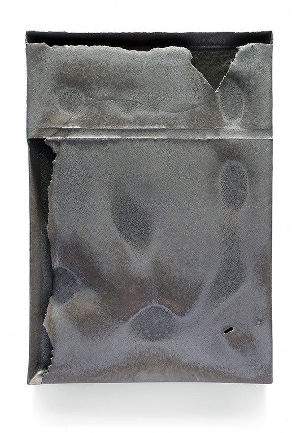 1 Cary Esser’s Parfleche, 16¼ in. (41 cm) in height, earthenware, glaze, 2017.