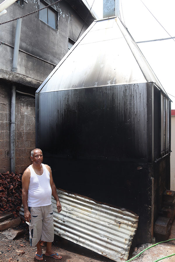 6 Arsenal Pottery’s steel-constructed wood-fired kiln.