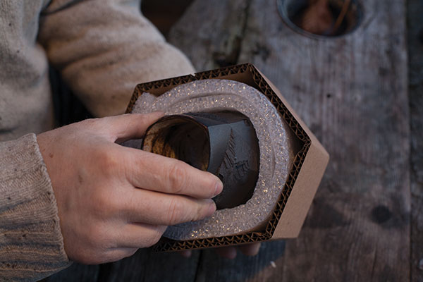 4 Packaging process of Mikhail Tovstous’ Discovery coffee cup with insulating foam. Photo: Yulia Gekhman. 