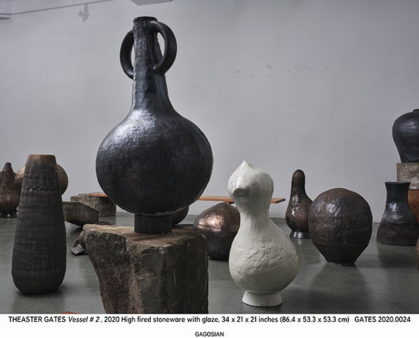 8 Vessel #2, 34 in. (86 cm) in height, high-fired stoneware, glaze, 2020. Copyright Theaster Gates. Photo: Chris Strong. Courtesy of Gagosian Gallery.