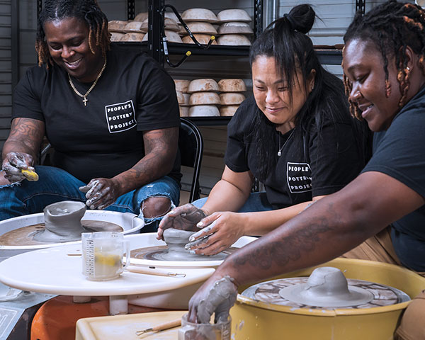 000-people-pottery-project