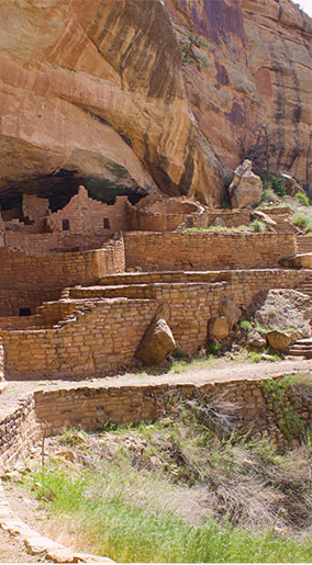 12 Long House cliff-dwelling structures built during Pueblo III (1150–1300 CE) at Mesa Verde.