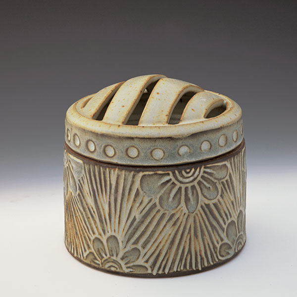 Carved flower vessel, 4 in. (10 cm) in height, wheel-thrown stoneware, fired to cone 6 in reduction in a gas kiln, 2020.