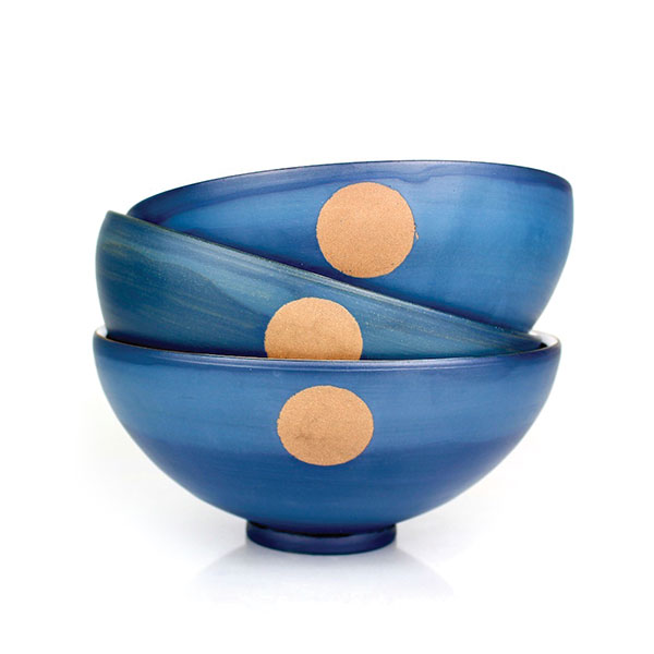 6 Ramen bowls, 8 in. (20 cm) in width, stoneware, terra sigillata, glaze, fired to cone 5, 2021.