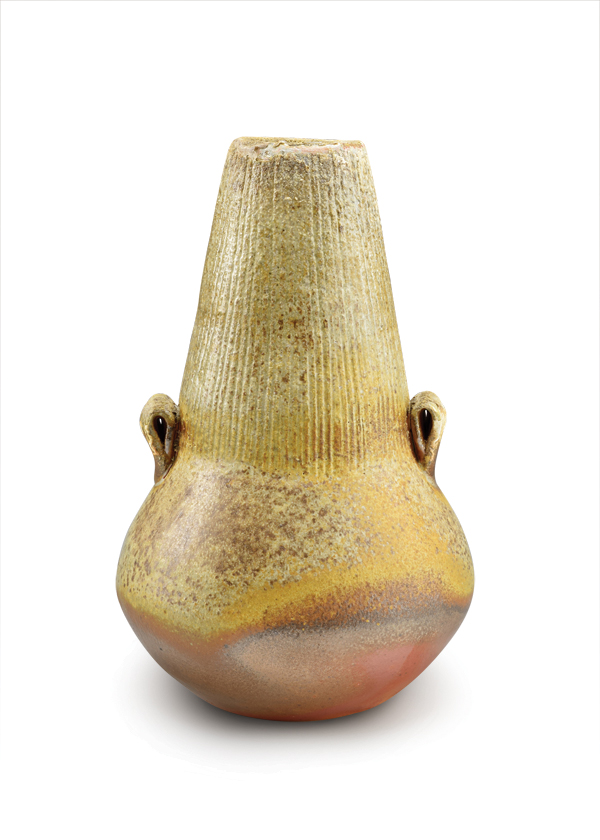 2 Marjorie Wade’s vase, 6½ in. (16 cm) in height, stoneware, wood fired in anagama kiln, 2014. 