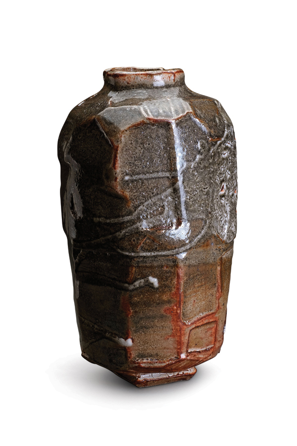 3 Layne Peters’ carved shino vessel, 11 in. (28 cm) in height, stoneware. 