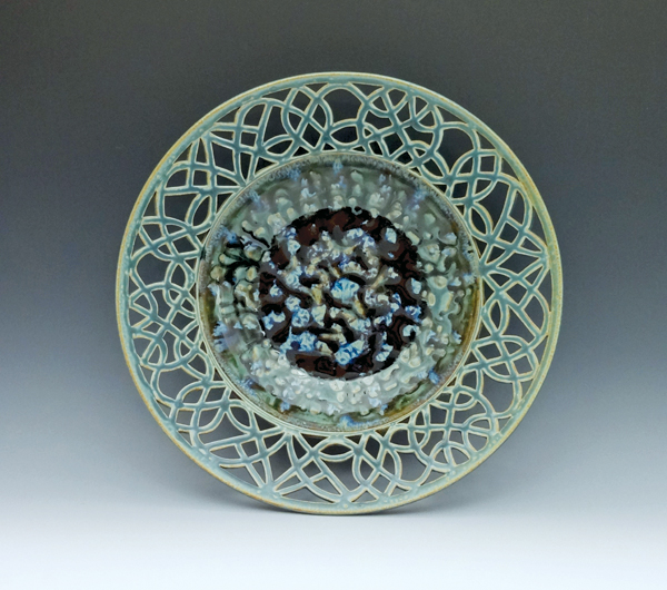 4 Frank Neef and Paul Ray’s carved platter, 15 in. (38 cm) in diameter, 2015.