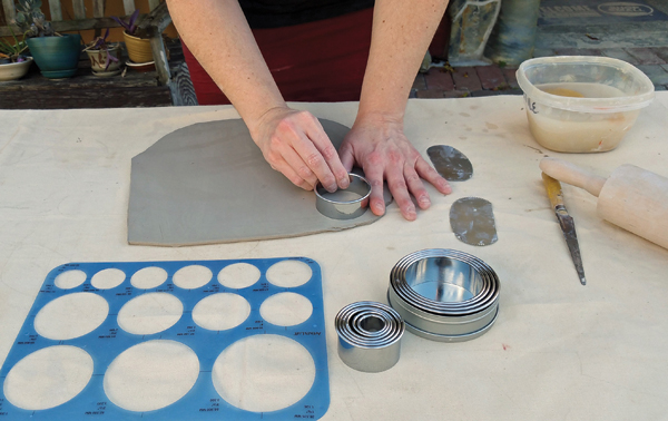 1 Cut several circles of the same diameter from a 1⁄8-inch-thick slab.