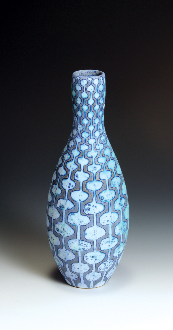 Blue bottle form with grid pattern, 10 in. (25 cm) in height, stoneware, glaze, wax resist, fired to cone 9.