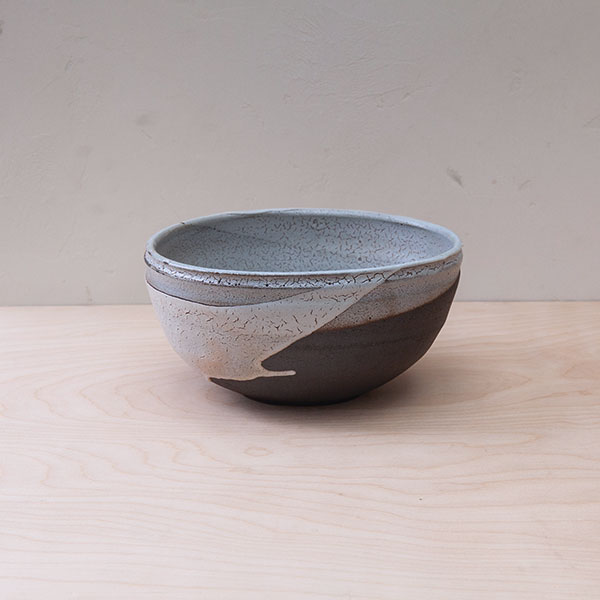 8 Bowl, 7½ in. (18 cm) in diameter, stoneware, shino, wood and soda fired to cone 10, 2021. 7, 8 Photos: Reva Keller.
